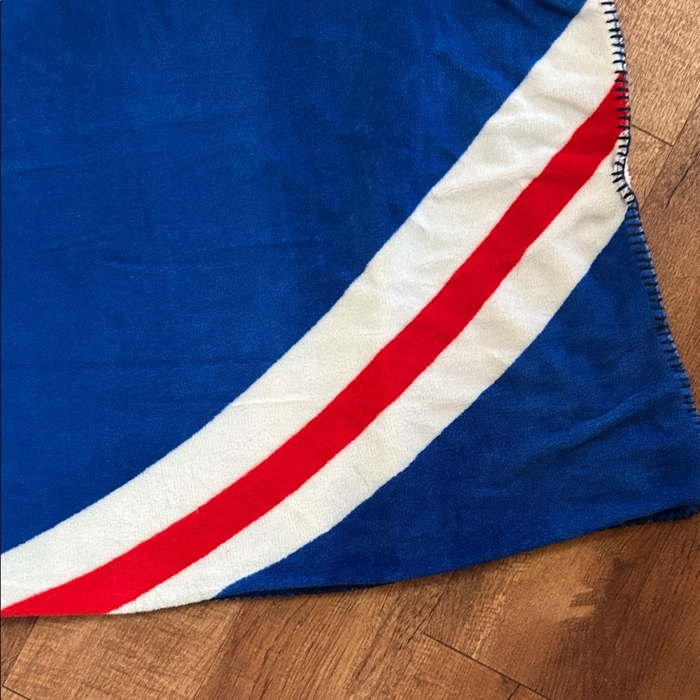 University of Arizona Wildcats Blanket and “GO WILDCATS” wooden sign. - Picture 3 of 11
